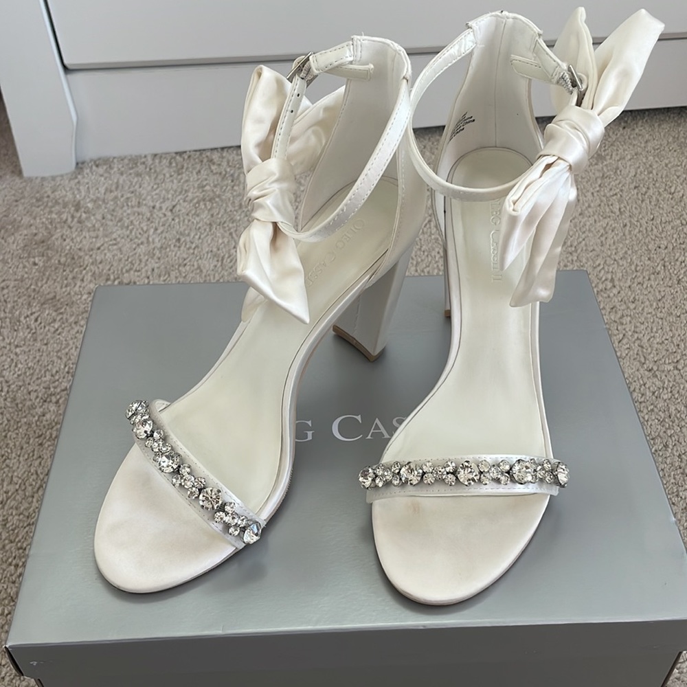 Ankle bow heeled sandals